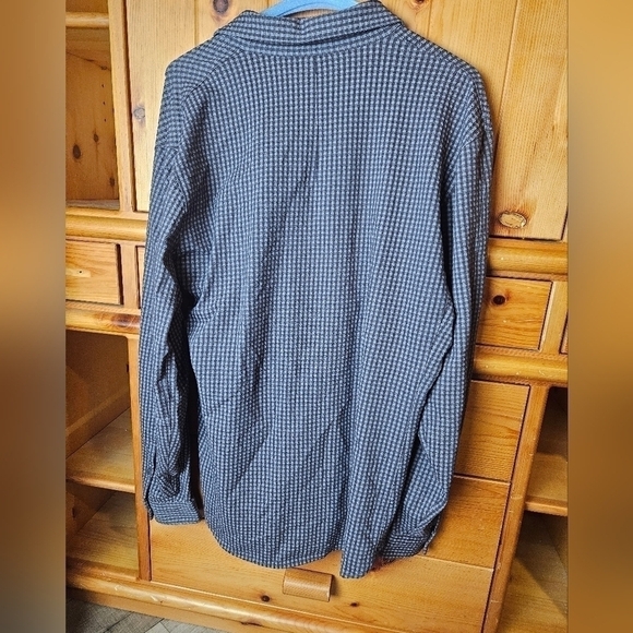 lululemon athletica Blue Checkered Casual Button Down Shirt - Picture 5 of 5